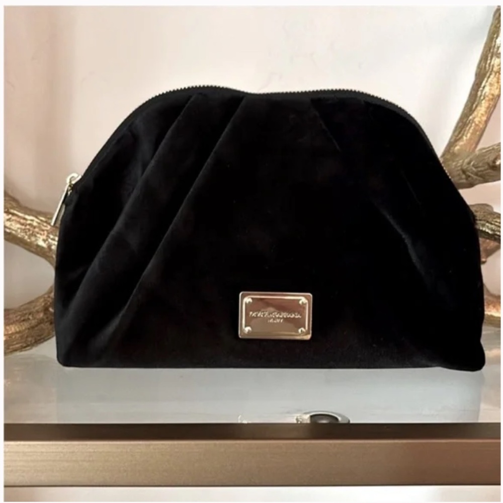 Dolce & Gabbana Black Sweetheart Velvet Clutch